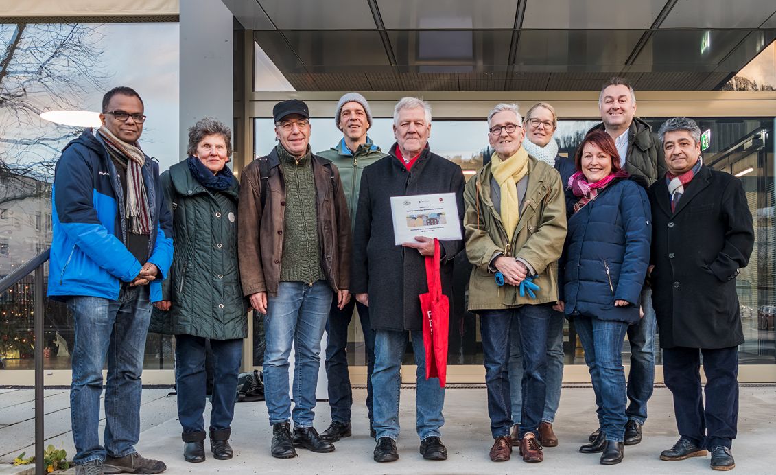 Bild p.s.-Zeitung-Adliswil_Uebergabe_Initiative